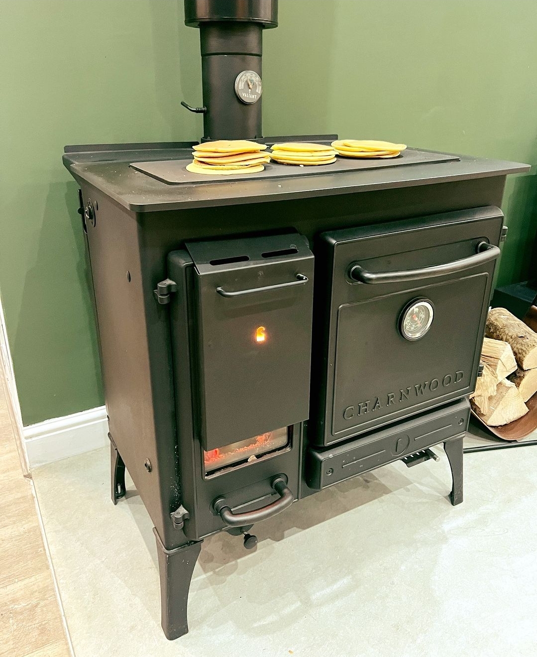 Estufa de leña HAVEN 05 con horno - Imagen 13